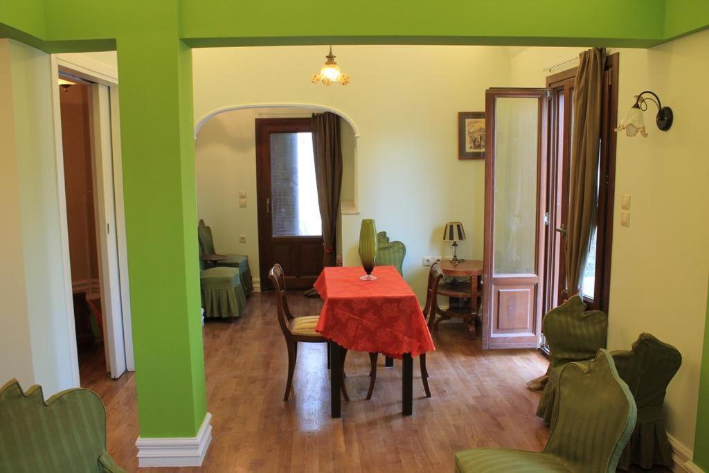 Acropolis Apartment Атина Екстериор снимка