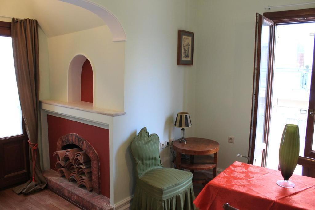 Acropolis Apartment Атина Екстериор снимка